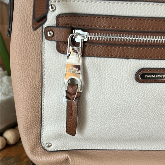 Dana Bushman Brown and Cream Crossbody Bag preloved - Picture 3 of 9